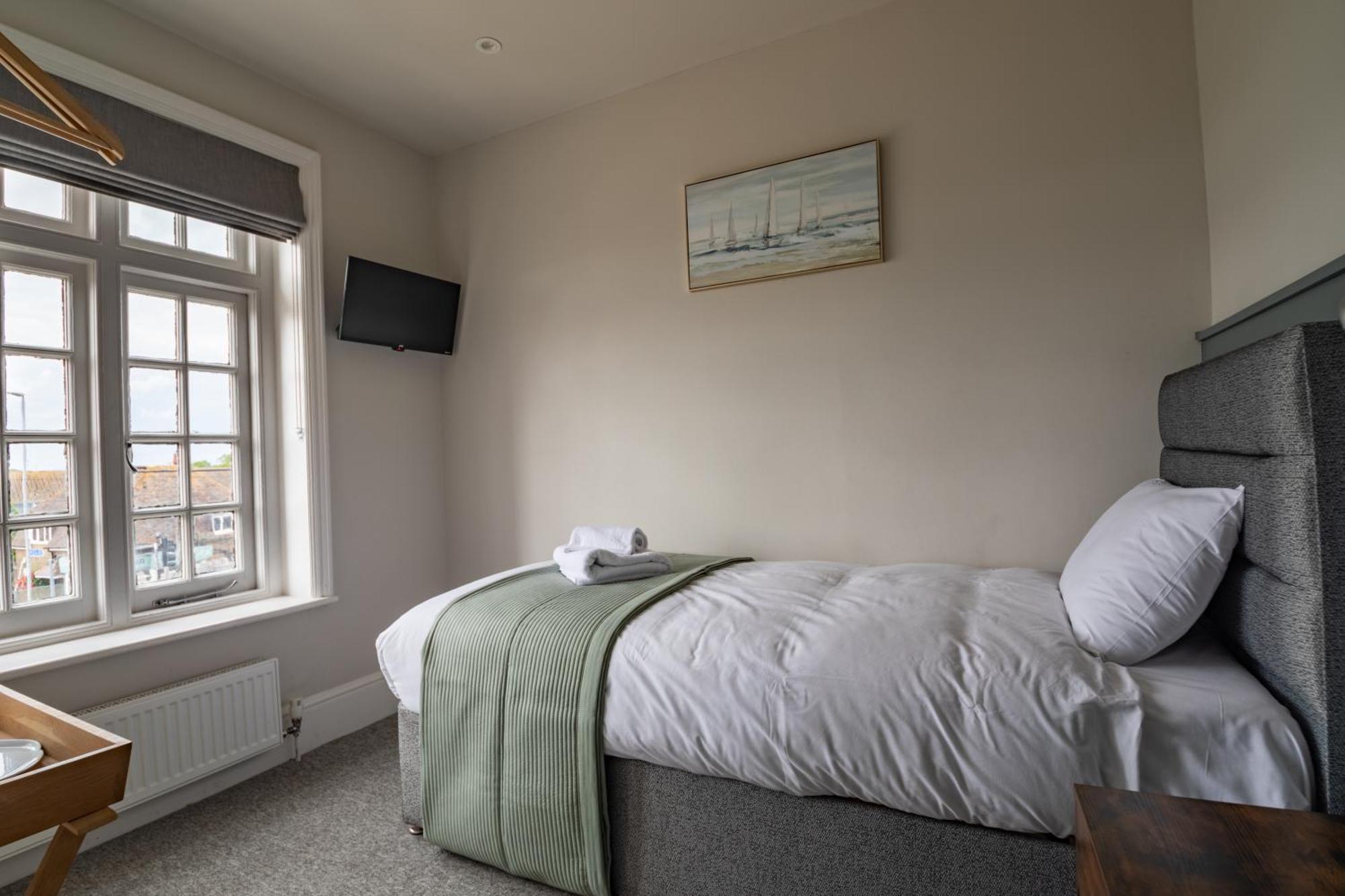 The Bay Hotel Pevensey Exterior photo